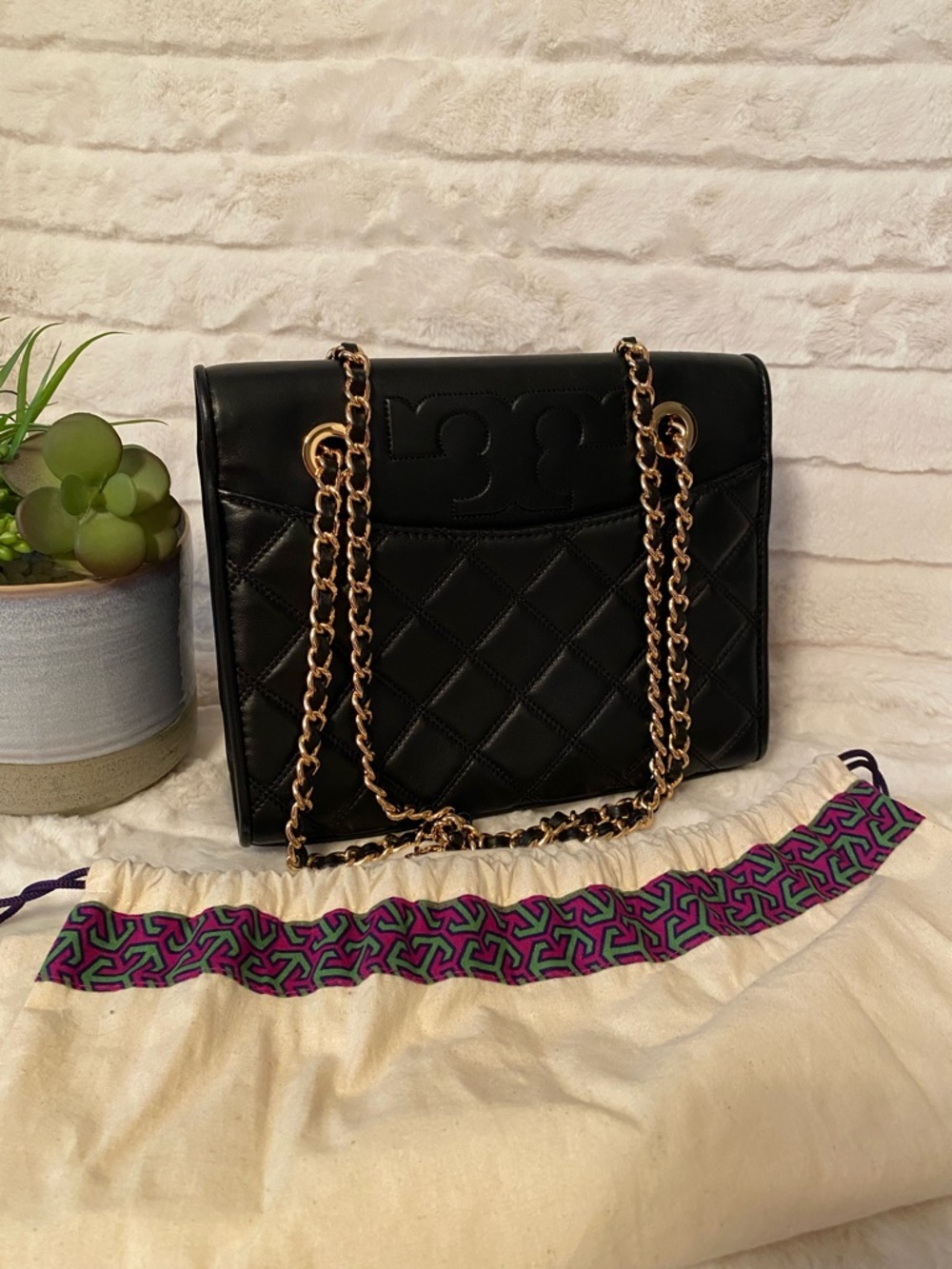 EUC Tory Burch Savannah Convertible Shoulder Bag